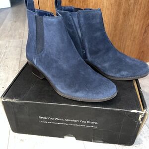 Vionic Women's Water-Repellent Suede Ankle Boots Roseland Navy
